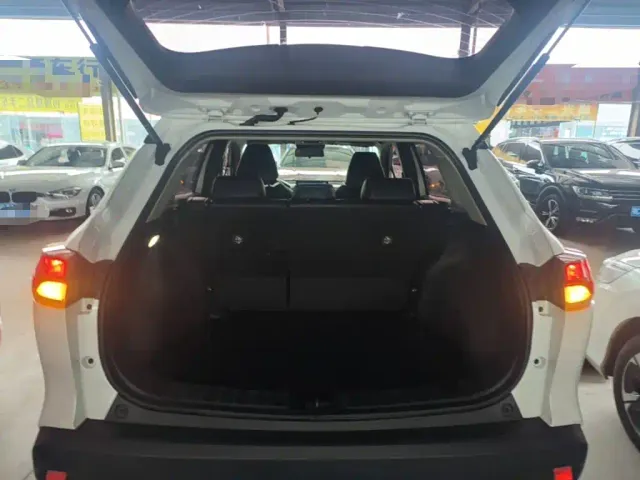 Toyota Corolla Cross — Фото автомобиля 18