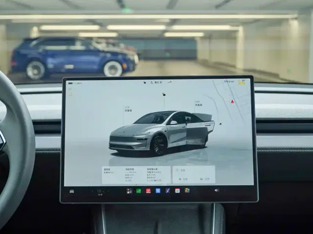Tesla Model Y — Фото автомобиля 17