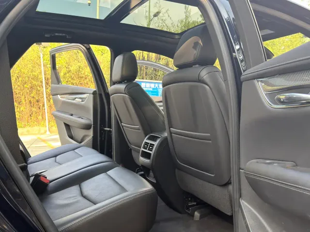 Cadillac XT5 — Фото автомобиля 15