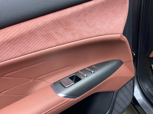 Changan Changan CS75 PLUS 2025 4th Gen UItra 2.0T New Blue Whale Cloudrider Model — Фото автомобиля 11