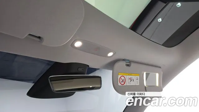 Tesla Model 3 — Фото автомобиля 17