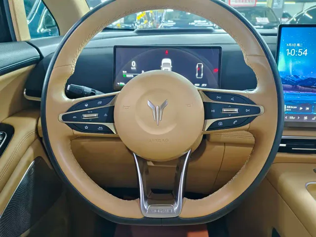 Voyah Auto Voyah Dreamer 2025 PHEV AWD Flagship Kunpeng Edition — Фото автомобиля 6