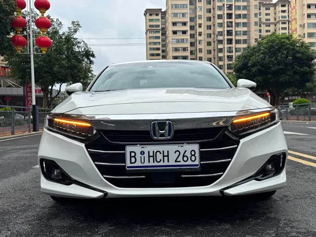Honda Accord — Фото автомобиля 2