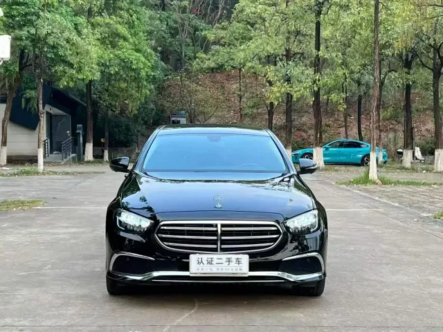 Mercedes-Benz E-Class — Фото автомобиля 2