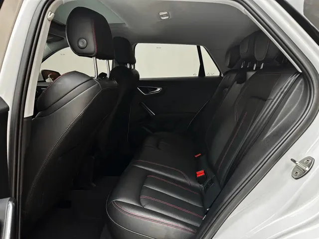 Audi Q2L — Фото автомобиля 13