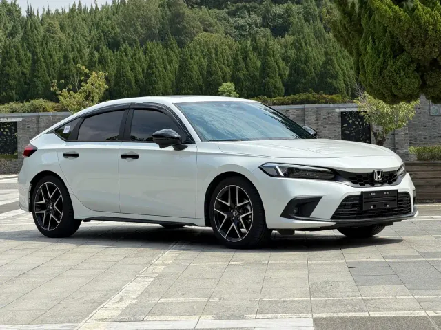 Honda Civic — Фото автомобиля 3