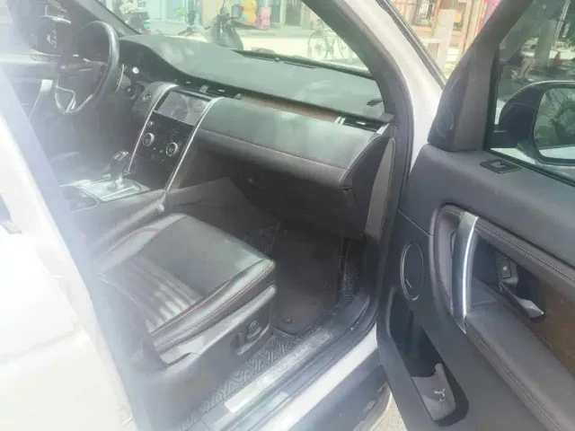 Land Rover Discovery Sport — Фото автомобиля 13