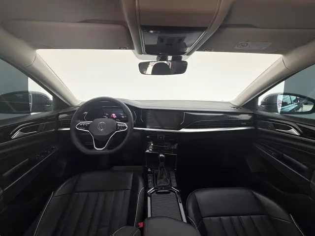 Volkswagen Passat — Фото автомобиля 16