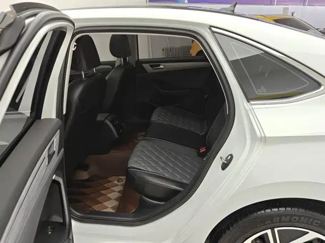 Volkswagen Sagitar — Фото автомобиля 11