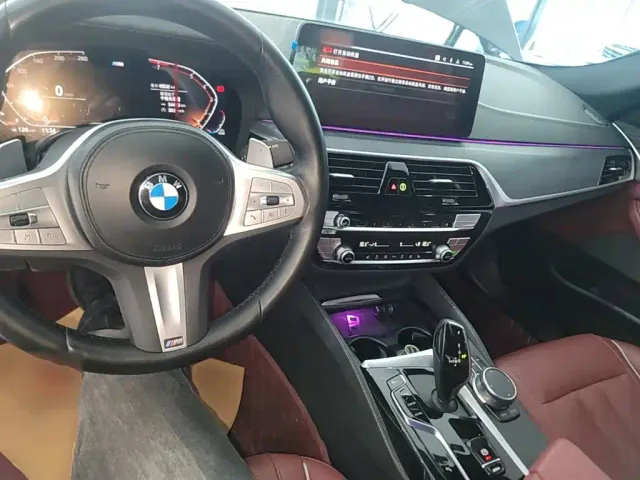 BMW 5 Series — Фото автомобиля 9