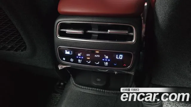 Genesis GV70 2.5T Бензин AWD — Фото автомобиля 28
