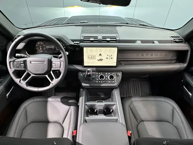 Land Rover Defender — Фото автомобиля 29