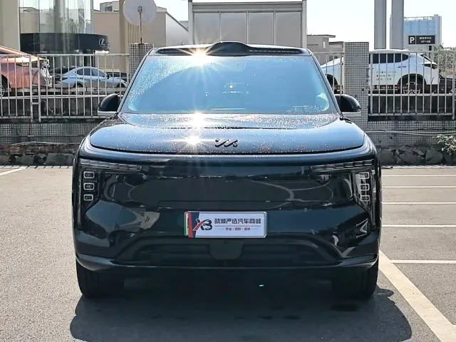 IM Motors LS9 — Фото автомобиля 2