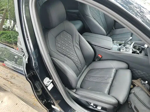 BMW 5 Series — Фото автомобиля 19