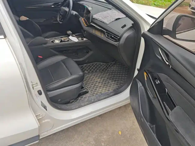 Changan X5 Plus — Фото автомобиля 8