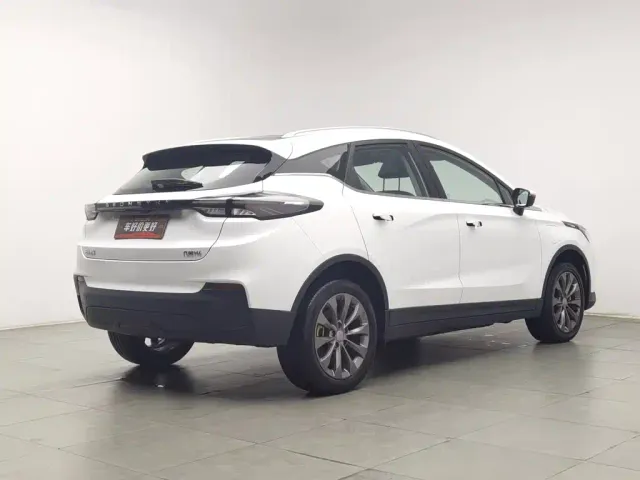 Geely Geometry M6 — Фото автомобиля 2