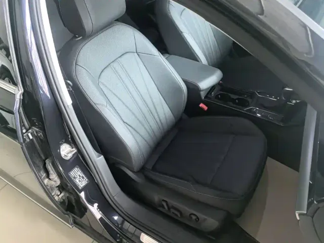 Volkswagen Passat — Фото автомобиля 24