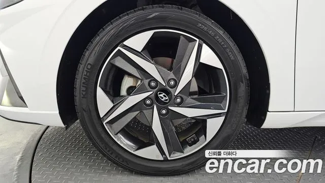 Hyundai Avante CN7 — Фото автомобиля 5