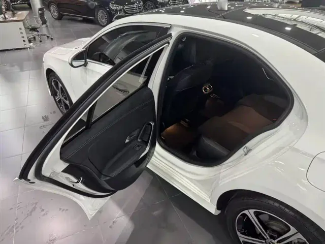 Mercedes-Benz A-Class — Фото автомобиля 15