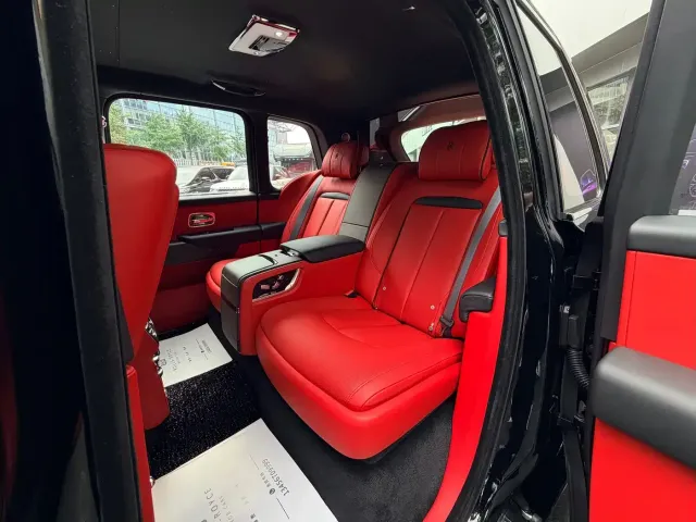 Rolls-Royce Cullinan 2024 4-Seater — Фото автомобиля 9