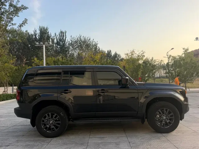 Toyota Prado — Фото автомобиля 4