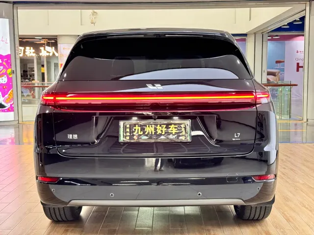 Li Auto L7 — Фото автомобиля 6