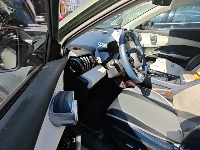BYD Yuan PLUS — Фото автомобиля 12