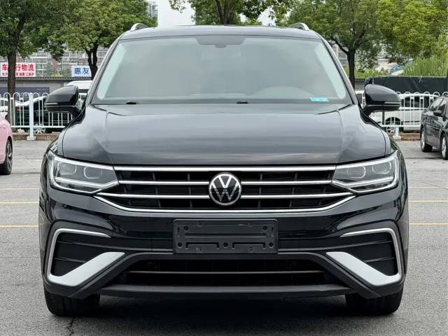 Volkswagen Tiguan L — Фото автомобиля 3