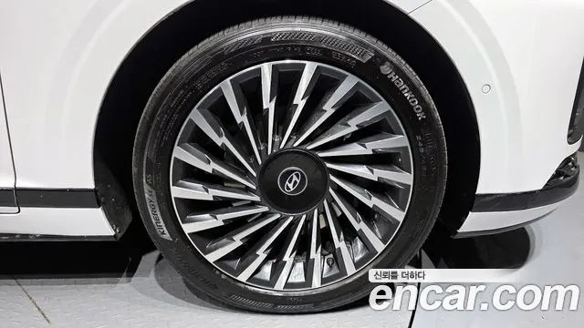 Hyundai Grandeur Grandeur (GN7) 2.5 Бензин 2WD — Фото автомобиля 5
