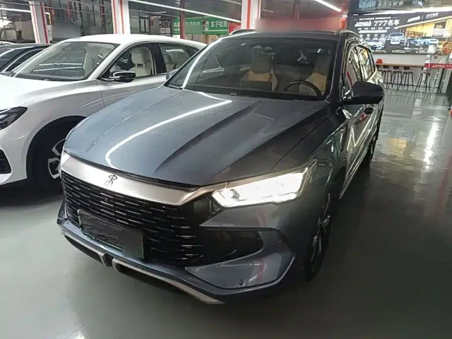 Фотография автомобиля — BYD Song Pro
