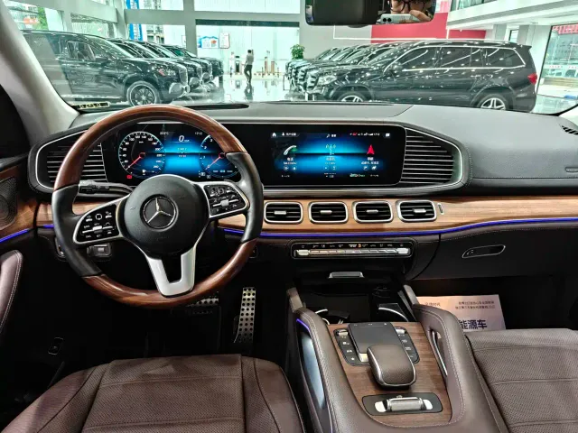 Mercedes-Benz GLS-Class — Фото автомобиля 12