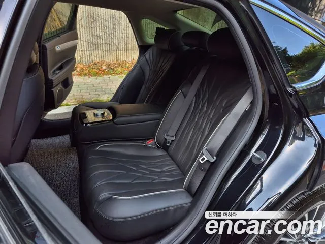 Genesis G80 Бензин 2.5 турбо AWD — Фото автомобиля 17