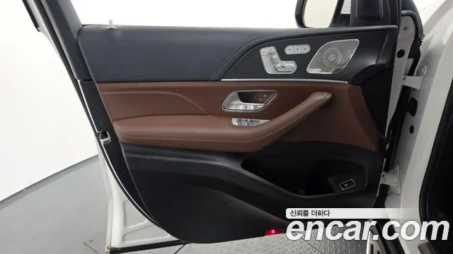 Mercedes-Benz GLE-Class — Фото автомобиля 13