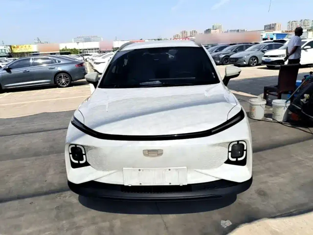 Geely Geometry E Firefly — Фото автомобиля 2