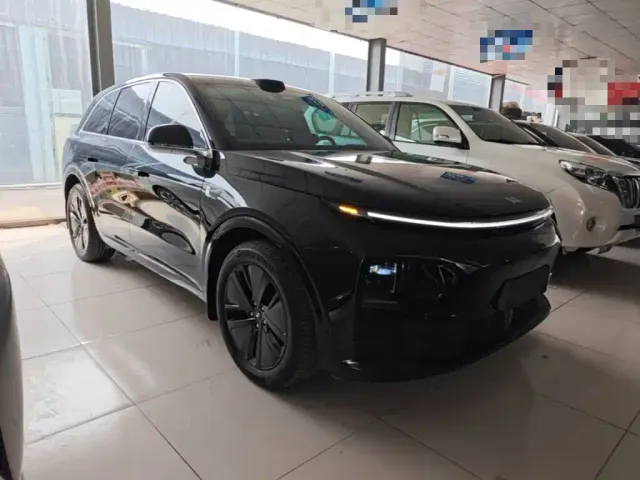 Li Auto L6 — Фото автомобиля 3