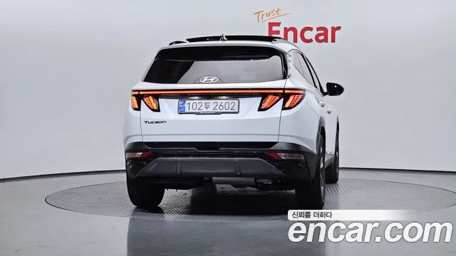 Hyundai Tucson Tucson (NX4) Дизель 2.0 2WD — Фото автомобиля 4