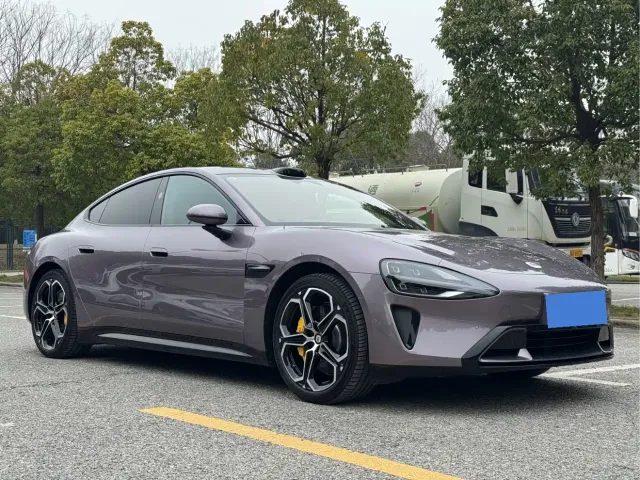 Xiaomi SU7 — Фото автомобиля 2