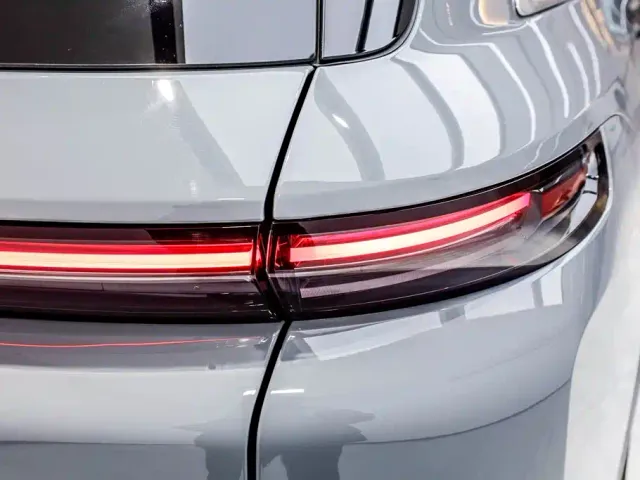 Li Auto L8 — Фото автомобиля 7