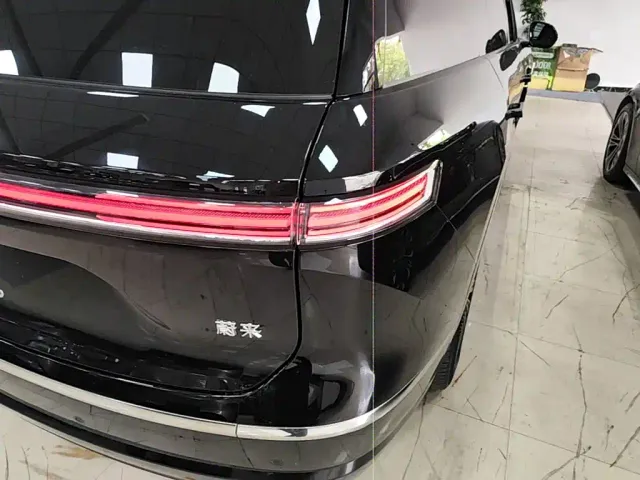 Nio ES8 — Фото автомобиля 23