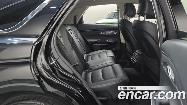 Genesis GV70 — Фото автомобиля 12