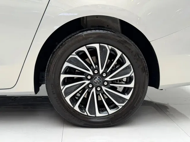 Buick Buick GL8 New Energy 2025 Land Honor Premium Edition 7-Seater — Фото автомобиля 18