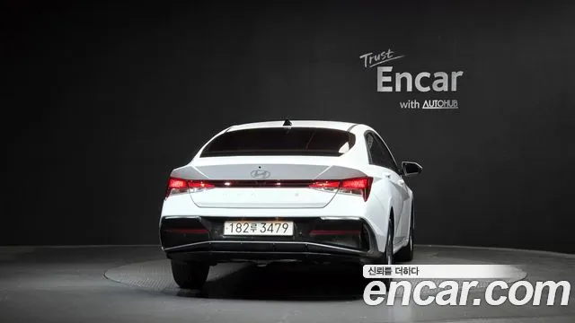Hyundai Avante — Фото автомобиля 4