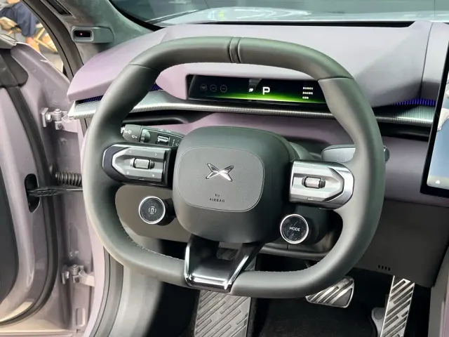 Xpeng P7 — Фото автомобиля 8