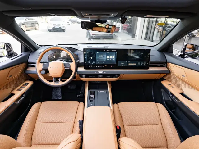 Lexus ES — Фото автомобиля 13