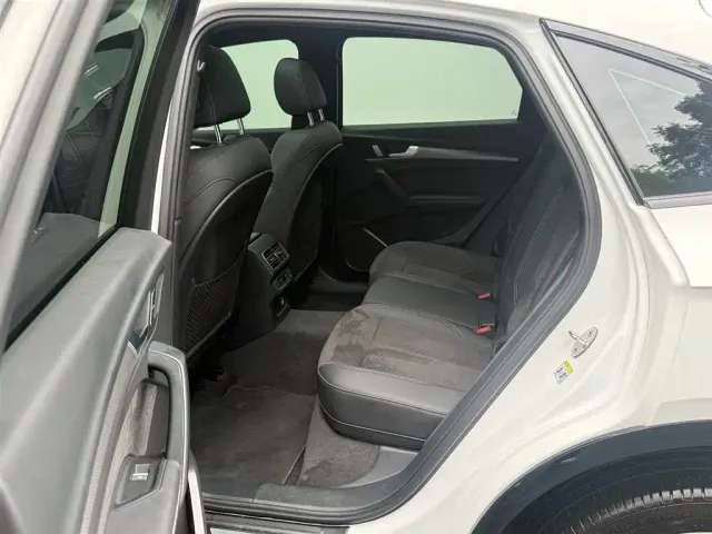 Audi Q5L Sportback — Фото автомобиля 22