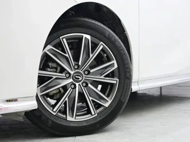 GAC Trumpchi M8 — Фото автомобиля 4