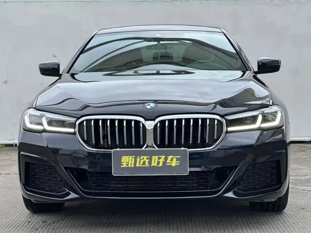 BMW 5 Series — Фото автомобиля 2