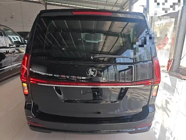 Forthing Fengxing M7 — Фото автомобиля 5