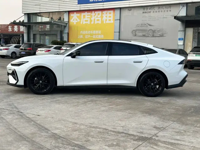 Changan UNI-V — Фото автомобиля 5