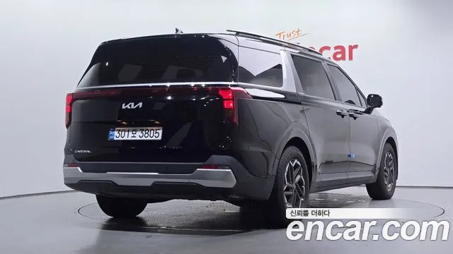 Kia Carnival Generation 4 — Фото автомобиля 2